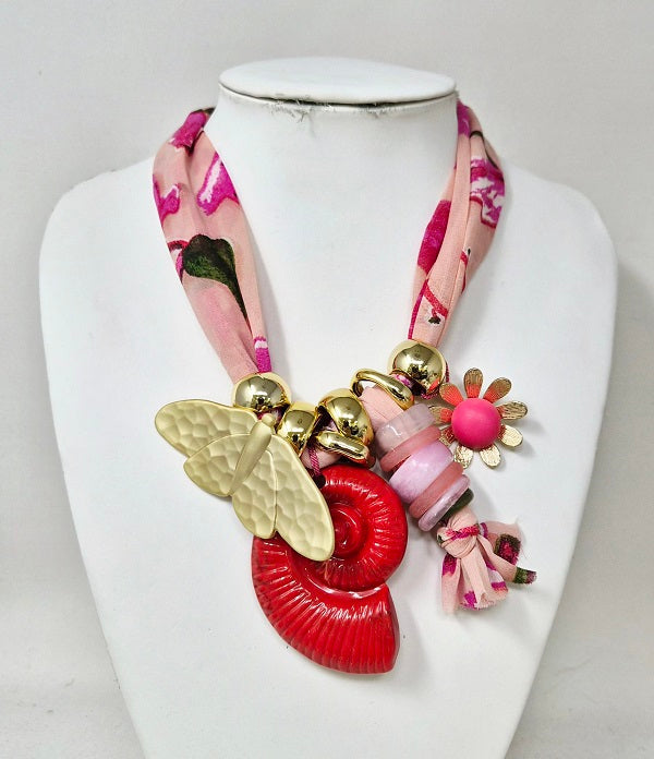 Statement necklace