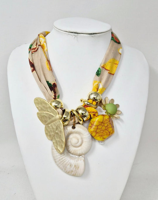 Statement necklace