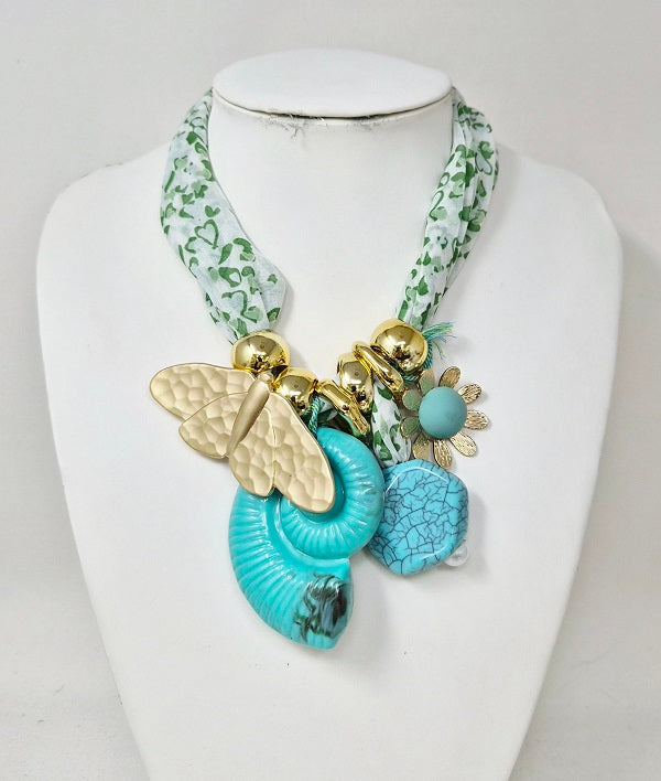 Statement necklace