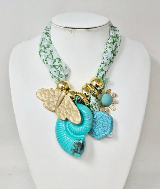 Statement necklace